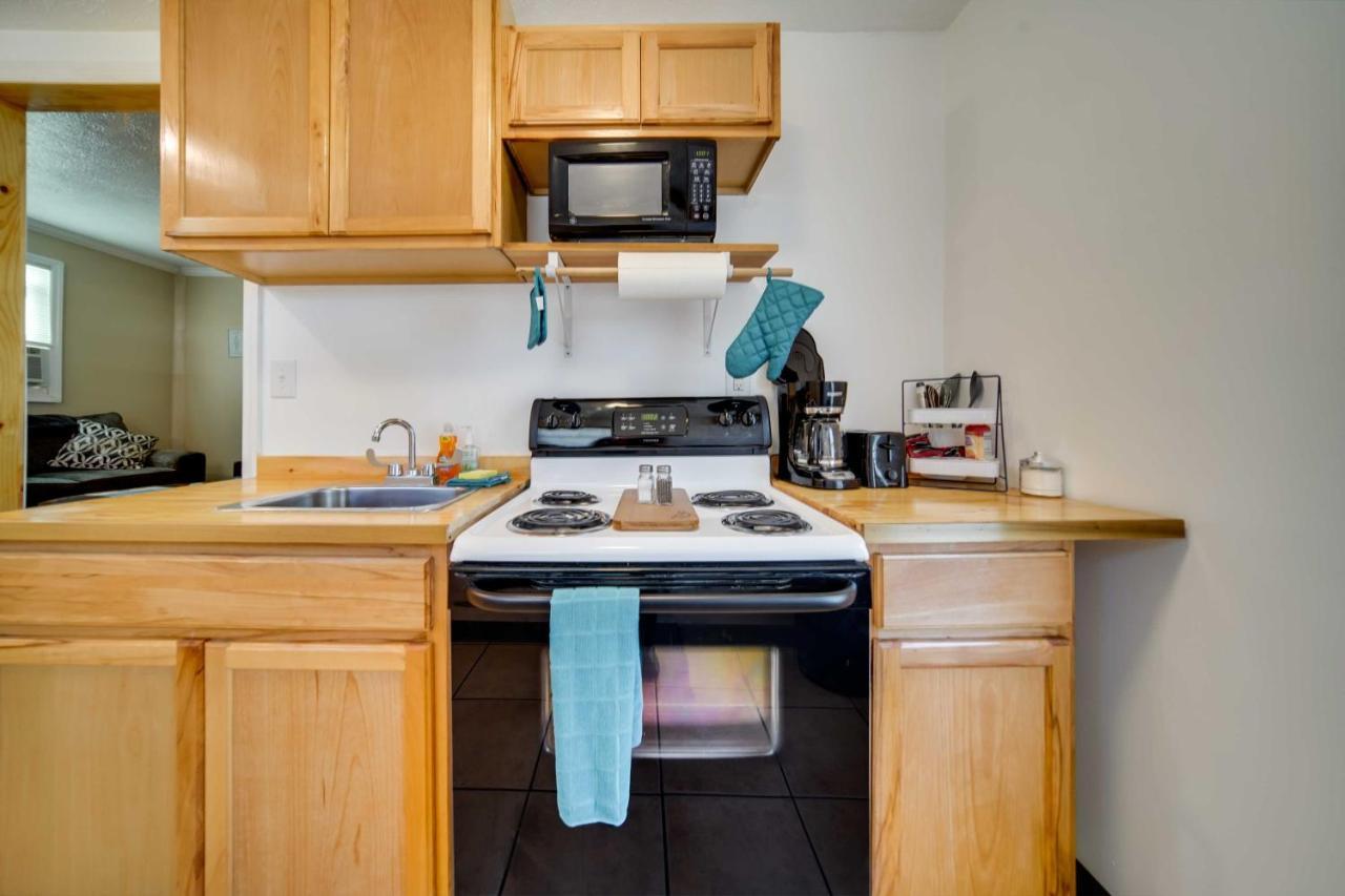 Geneva Cottage With Patio - Walk To Park, Lake Erie! Extérieur photo