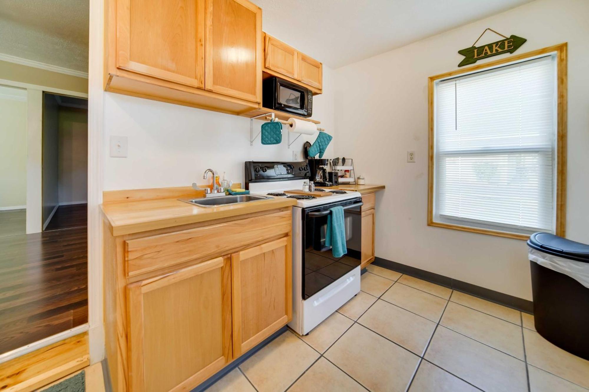 Geneva Cottage With Patio - Walk To Park, Lake Erie! Extérieur photo