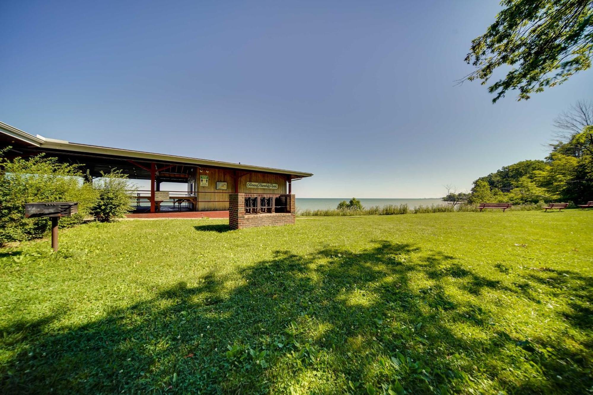 Geneva Cottage With Patio - Walk To Park, Lake Erie! Extérieur photo